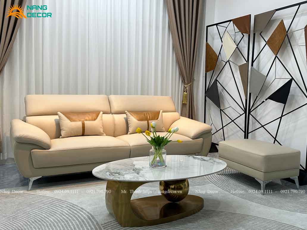 Ghế sofa băng da bò thật cho cảm giác nghỉ ngơi êm ái, mềm mại.