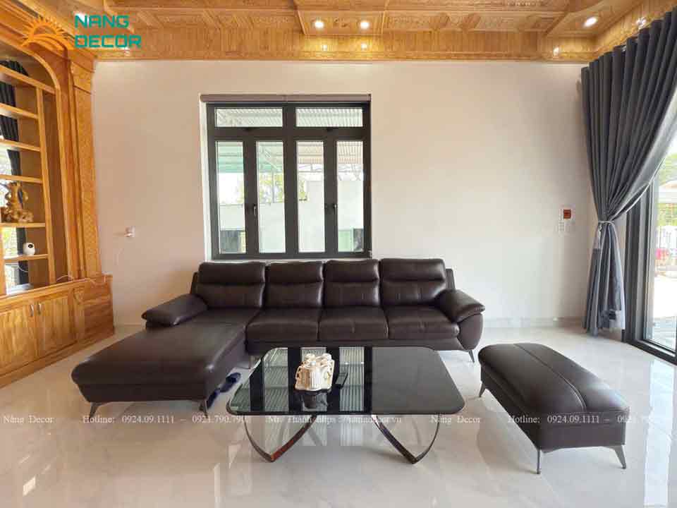 Khách hàng tìm đơn vị bán sofa da bò thật tại Bình Dương có thể tham khảo Nắng Decor giao hàng tận nơi miễn phí.