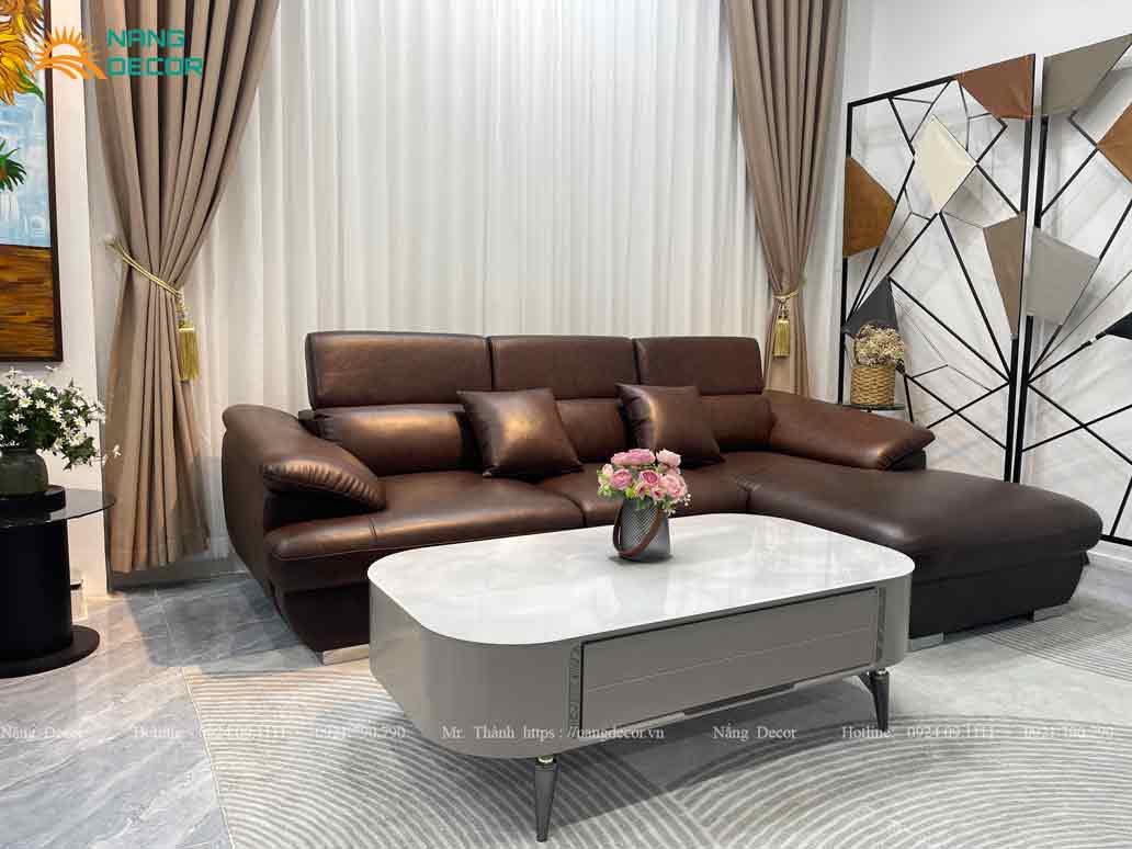 Chất liệu da bóng mịn cho mẫu sofa da bò màu nâu sang trọng mã SF31. Chất liệu da bóng mịn cho mẫu sofa da bò màu nâu sang trọng mã SF31.