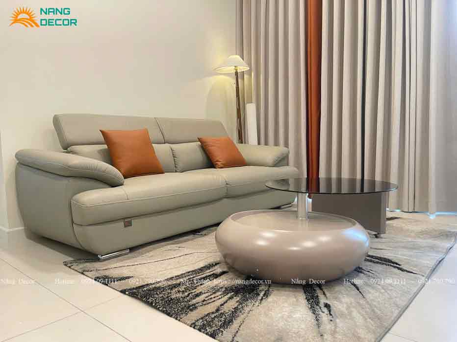 Sofa da bò kèm bàn trà phòng khách cặp mang phong cách độc đáo, hiện đại cho nội thất.