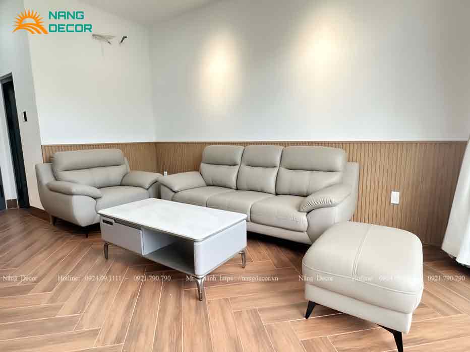 Sofa da bò kèm bàn trà phòng khách hình chữ nhật kết hợp combo ghế băng và ghế đơn.