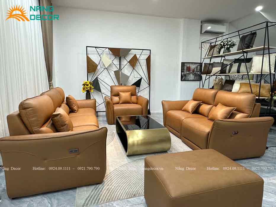 Kết hợp bộ sofa da bò lớn bộ 3 ghế và đôn cho phòng khách sang trọng, cao cấp.