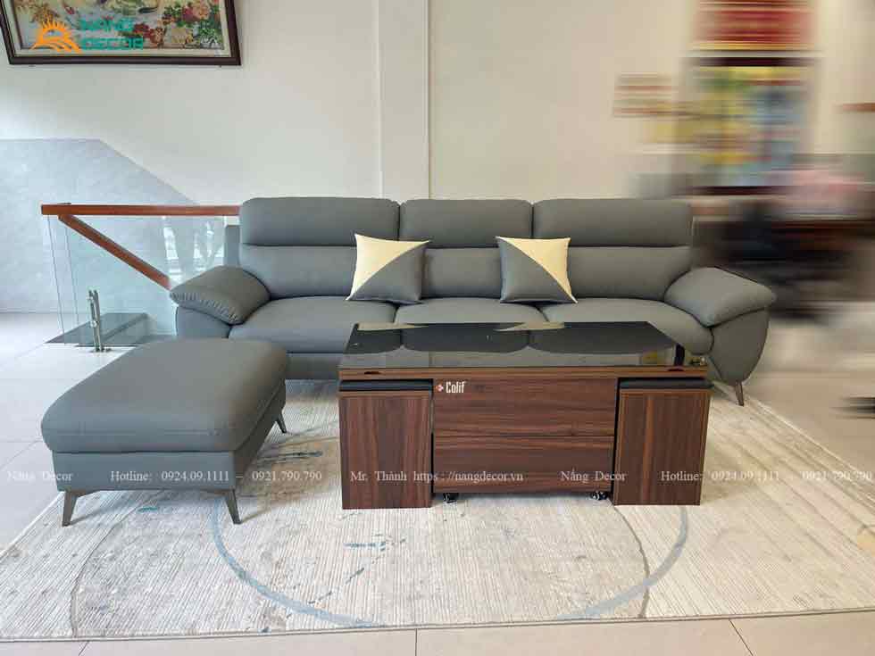 Sofa da công nghiệp thực tế giao tại nhà khách tại Hóc Môn.